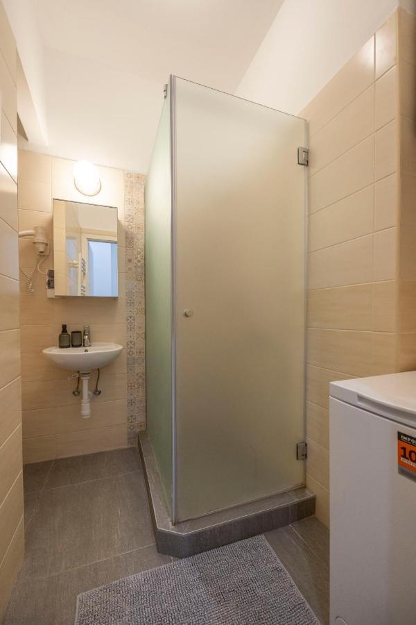 Central Grand Apartment With 5Bedrm 2Bathroom Budapešť Exteriér fotografie