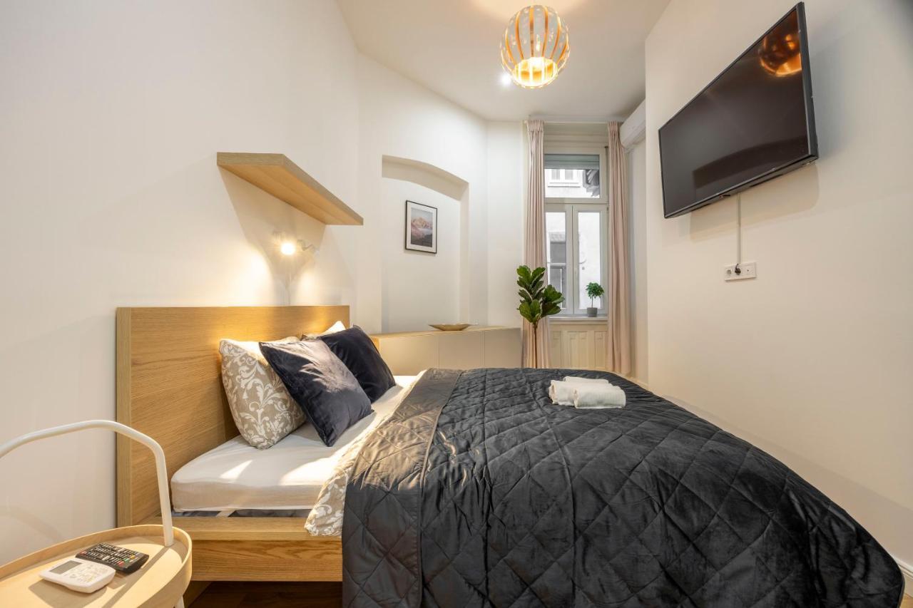 Central Grand Apartment With 5Bedrm 2Bathroom Budapešť Exteriér fotografie