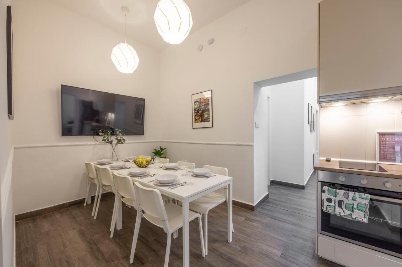 Central Grand Apartment With 5Bedrm 2Bathroom Budapešť Exteriér fotografie